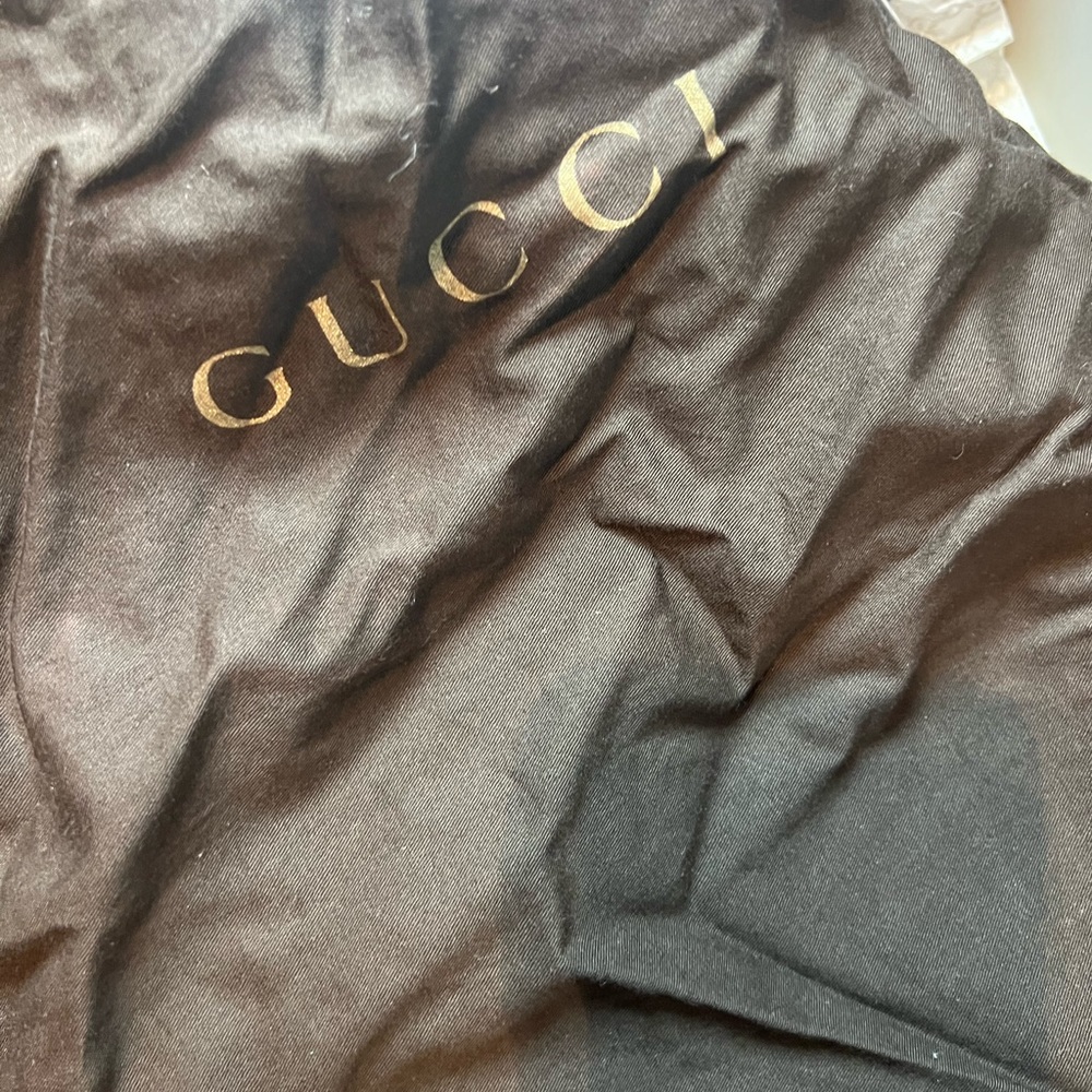 PREOWNED Gucci Ursula Cage Sandal Vernice Crystal Color: Uniform Blue Size: 38EU - Picture 4 of 9